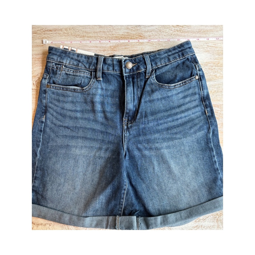 NWT Wrangler Denim Shorts Womens Size 4 Blue NEW High Rise Cuffed Stretch